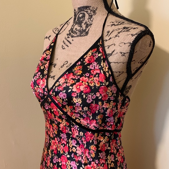 100% Silk Express Dress - Picture 7 of 8